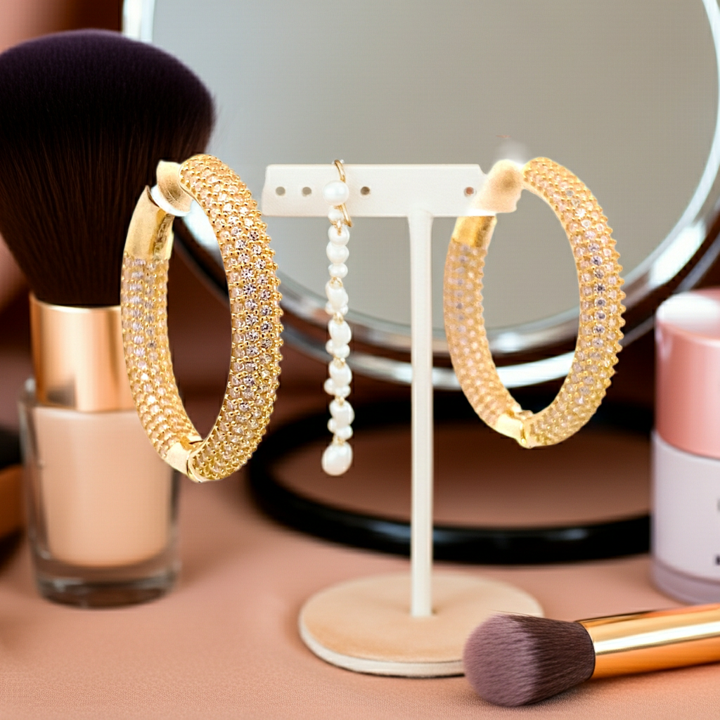 Ralf Scharrer meets Vinczenza!  edele Silber- Creolen 29,5 mm mit vielen kleinen Zirkonia-Steinen